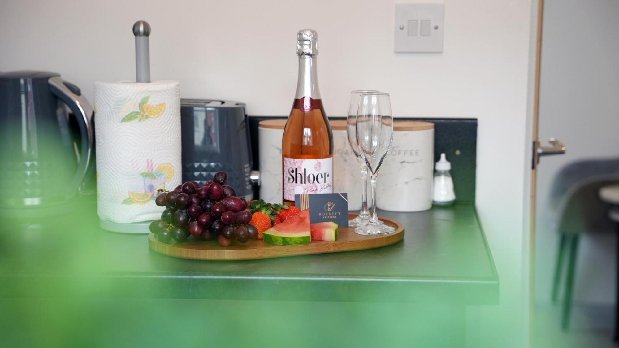 קובנטרי City Centre House, Parking With Ev, Free Wifi, Netflix מראה חיצוני תמונה