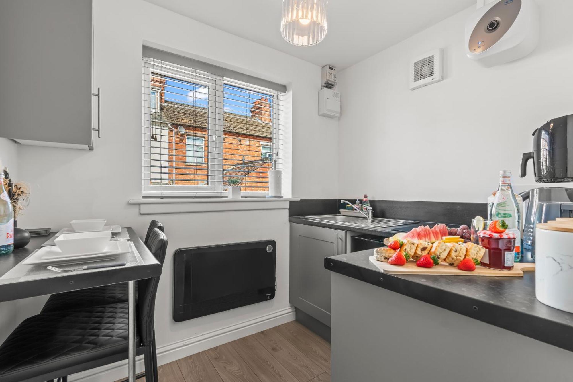 קובנטרי City Centre House, Parking With Ev, Free Wifi, Netflix מראה חיצוני תמונה